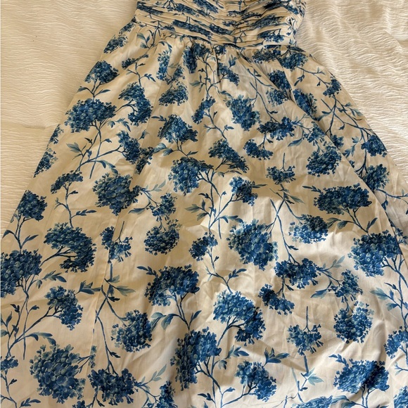 Abercrombie & Fitch Dresses & Skirts - Abercrombie & Fitch Cream Dress with Blue Floral Print